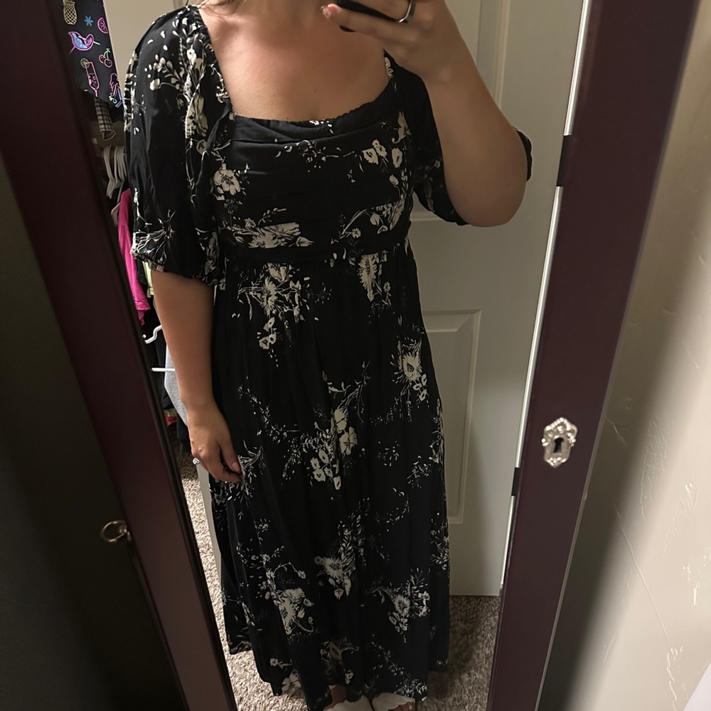 Maurices Black and Gray Flutter Sleeve Maxi Dress